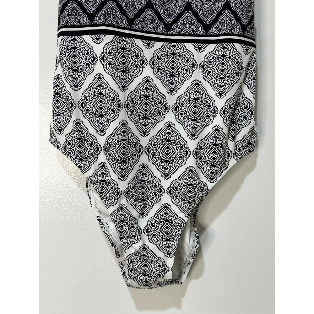 La Blanca Oasis Tile Strappy Back One-Piece Swimsuit White Black Size 14 NWT - Picture 5 of 15